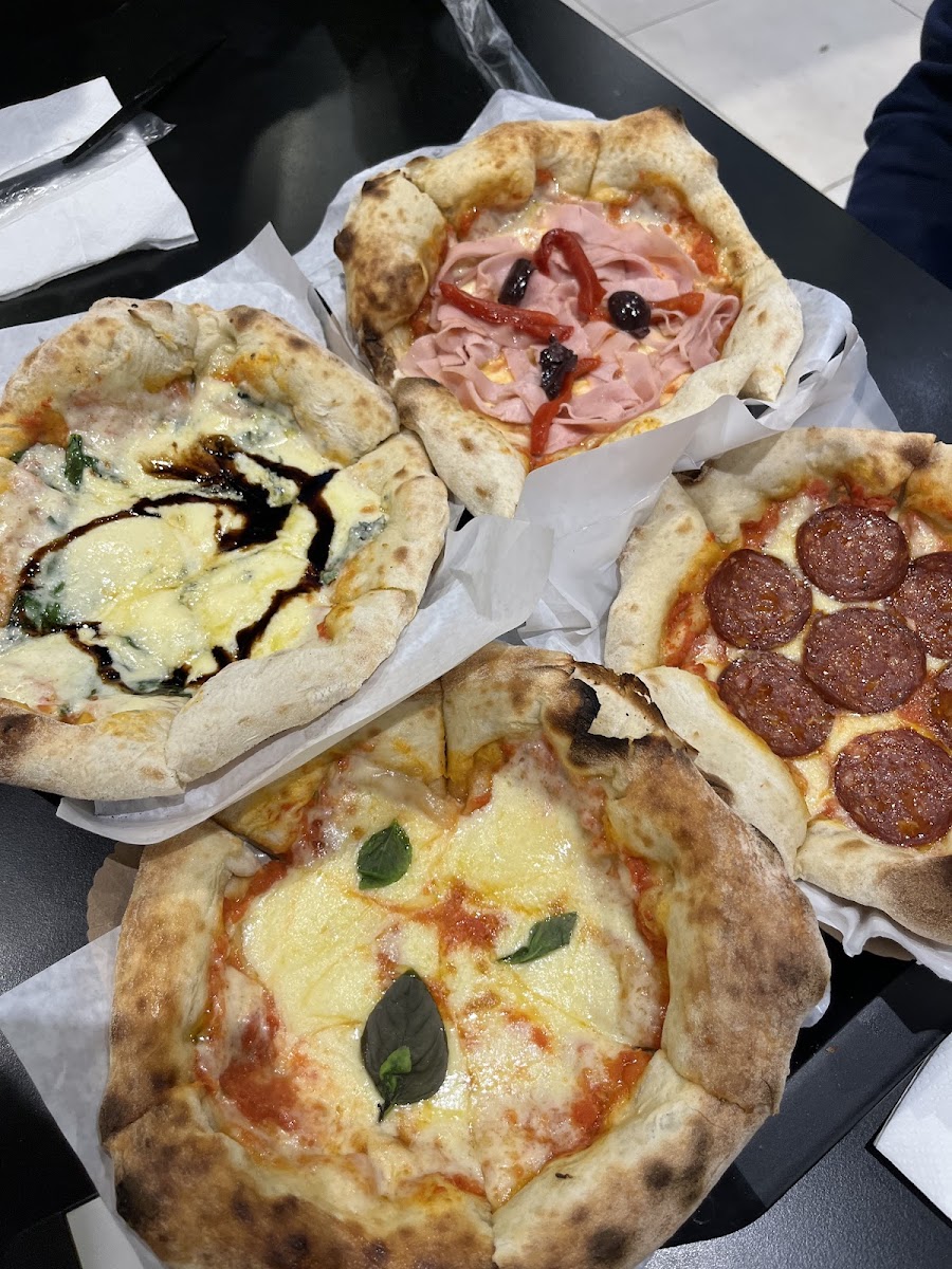 Tito's Yb - Más Que Pizza-4