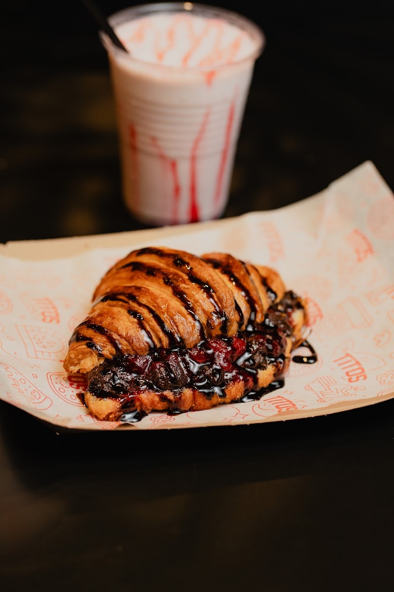 Tito's Yb - Más Que Pizza-6