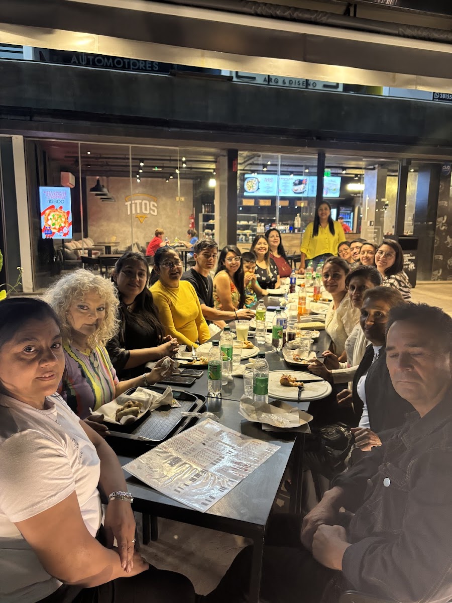 Tito's Yb - Más Que Pizza-7